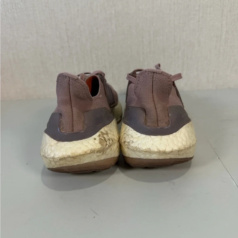 Size 6.5‎ - Adidas UltraBoost 22 Magic Mauve W